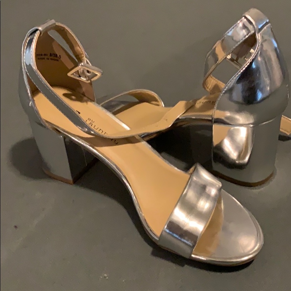 Chinese laundry silver sandal